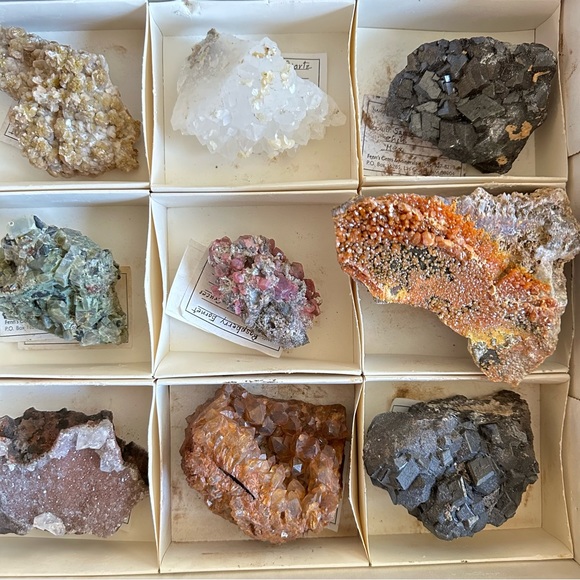 VINTAGE Raw Natural Mineral Set - Picture 3 of 8